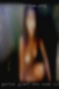 Gental giant who nude like getting a room from Lawton OK.