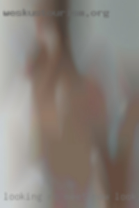 Looking ro meet new looking women interesting ppls.