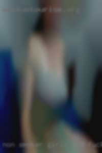 Non-smoker girls and fuck I enjoy their presence.